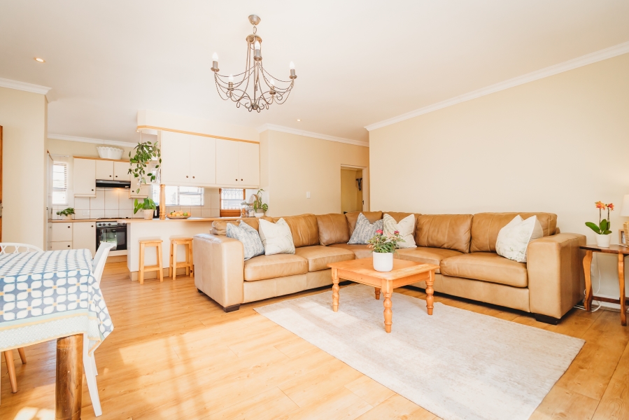3 Bedroom Property for Sale in Heatherlands Western Cape